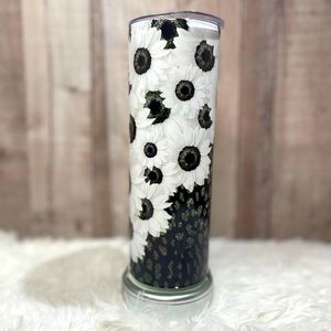 20oz skinny tumbler glitter daisy’s